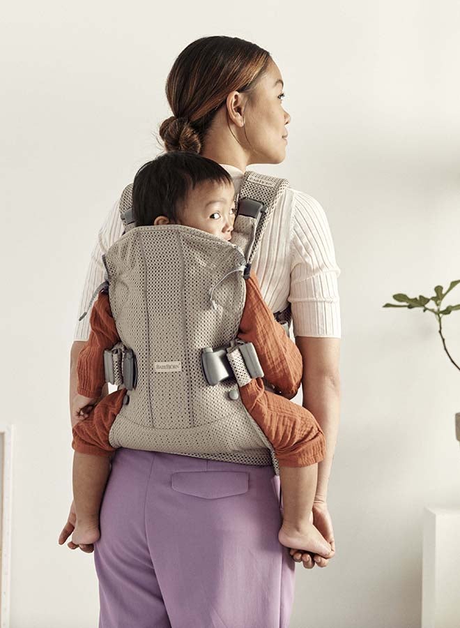 BABYBJORN حمالة أطفال ون إير، شبكة 3D، رمادي بيج - Image 5